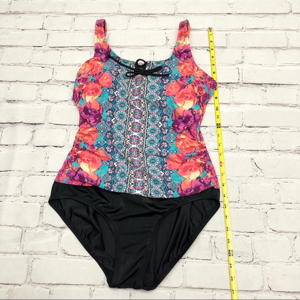 Jantzen One Piece Swimsuit 10 - Picture 3 of 8